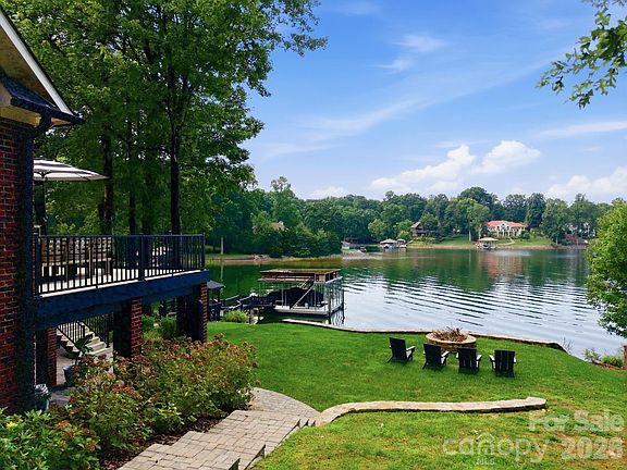 3rd image of 131 Long Cove Ln