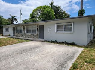201 SW 9th St #A, Hallandale, FL 33009