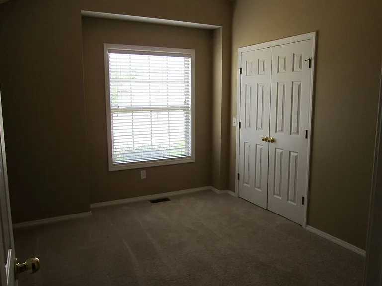 412 Denton — Photo 20