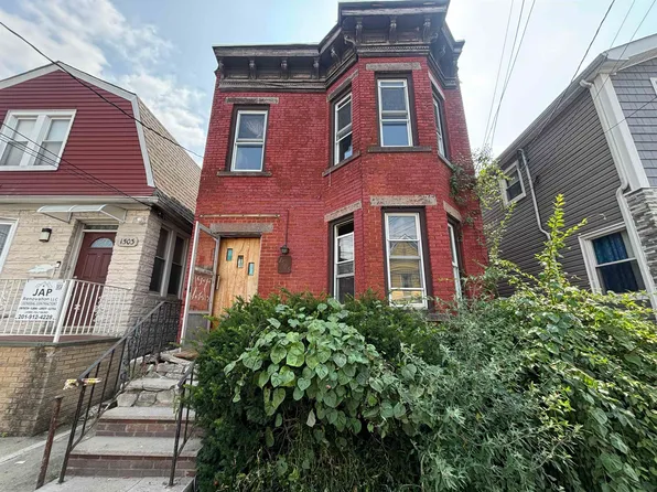 1505 46th St, North Bergen, NJ 07047