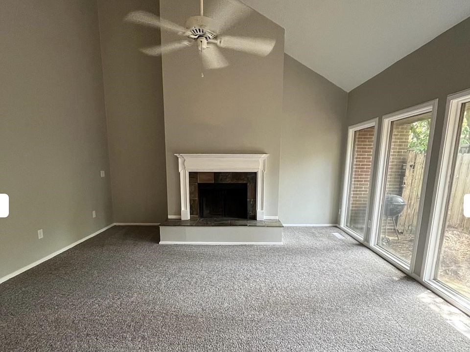 2nd image of 5725 Barfield Cir #9