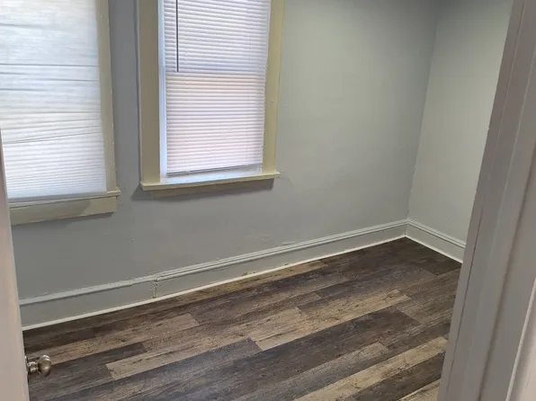 1087 Cutler St, Schenectady, NY 12303