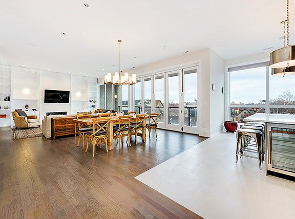5th image of 2040 N Damen Ave APT 4
