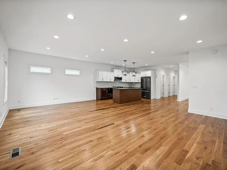 515 Wilcox St — Photo 9