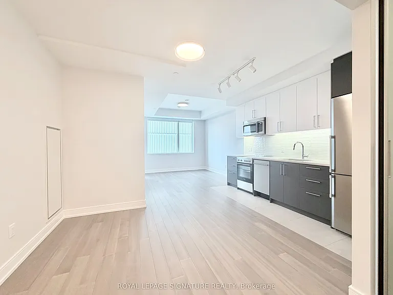 664 Spadina Ave #404 — Photo 4