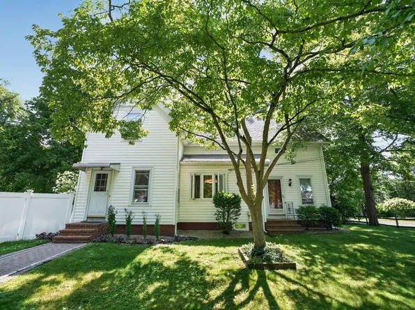 207 N Central St, East Bridgewater, MA 02333