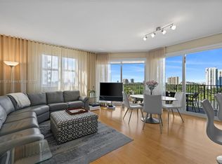 20000 Country Club Dr #1002, Aventura, FL 33180