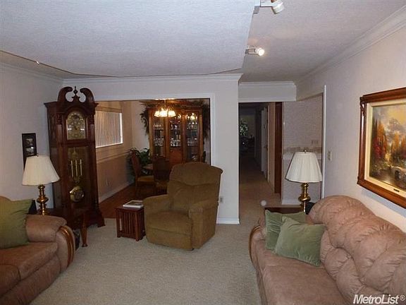 3rd image of 1506 Park St