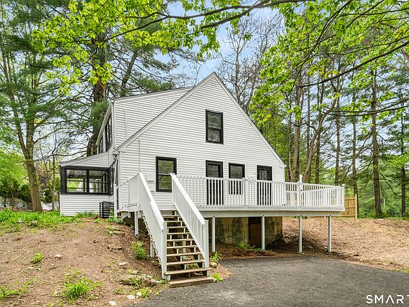 4th image of 1335 Wolf Hill Rd