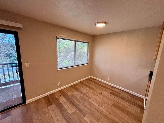 3rd image of 900 Cambridge Dr Unit 62