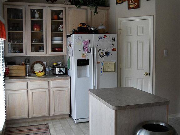 High ceilings in the Kitchen. Great sized pantry too. 42 inch cabinets.