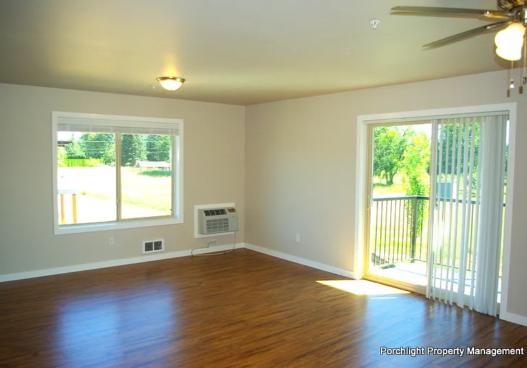 2005 Aaron Dr #204 — Photo 3