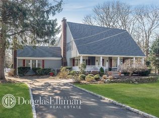11 Endicott Dr, Huntington, NY 11743