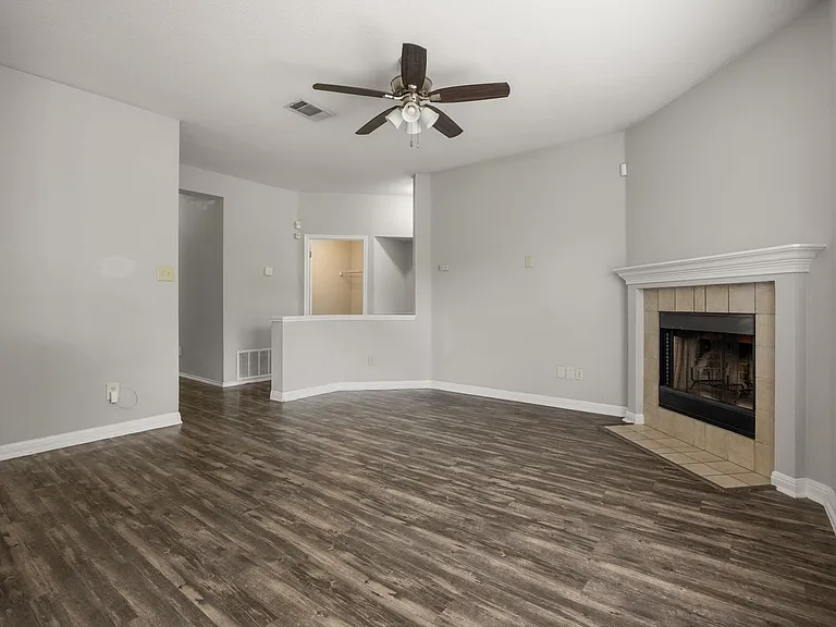 2021 Monica Ln — Photo 4