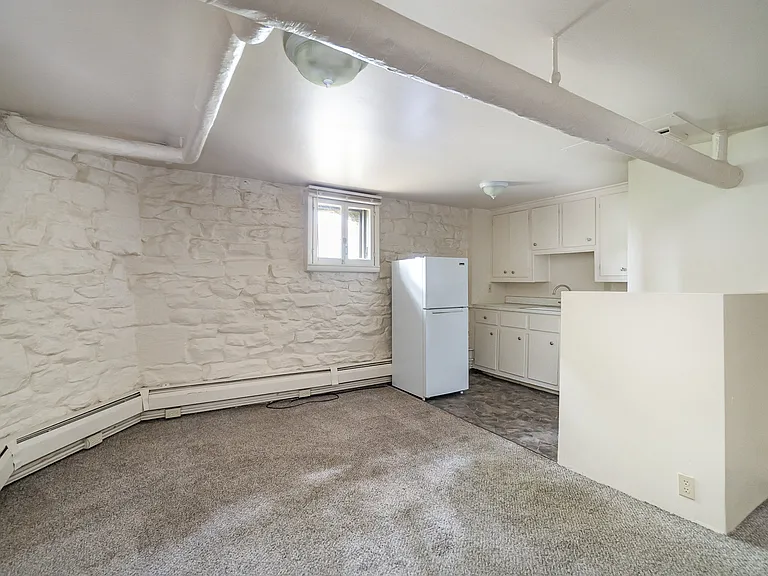 1000 Center Ave #14 — Photo 10