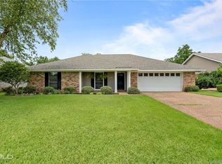 421 Summit Dr, Bossier City, LA 71111
