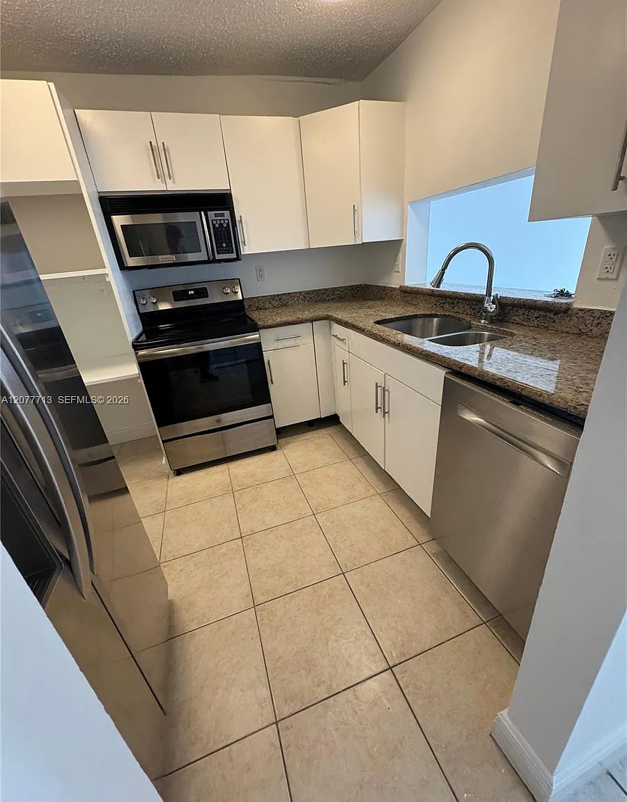 Montecarlo Condo — Photo 2
