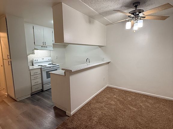 2nd image of 662 Hayvenhurst Ave #110