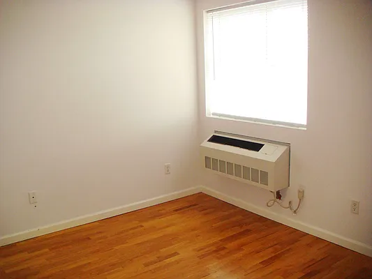 Rented by Avanguard Realty Corp | media 4