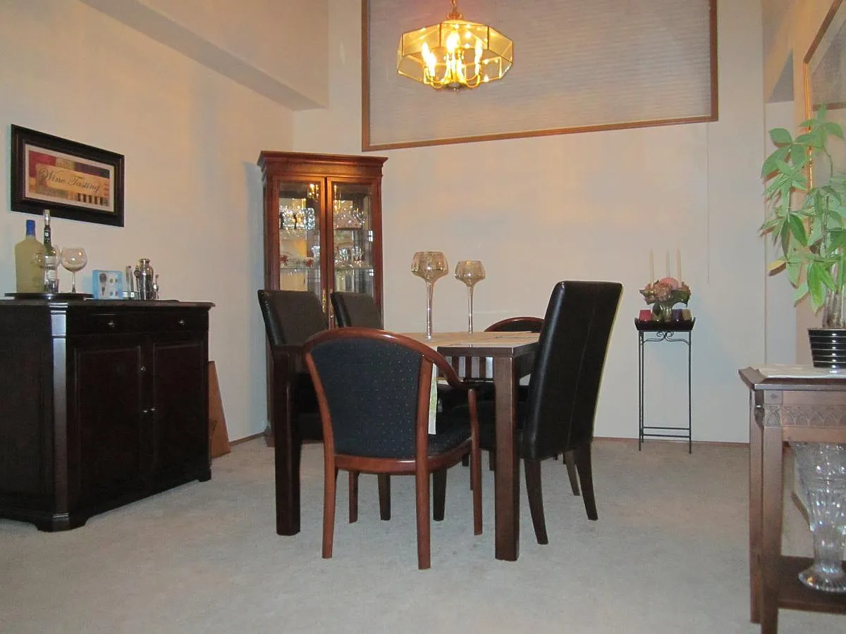 3 bed, 2.5 bath, 2060 sqft, $3,900 — Photo 4