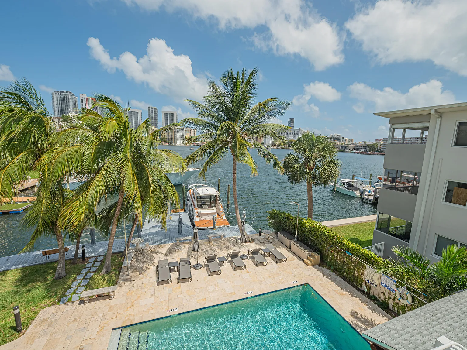 1 bed, 1.0 bath, 640 sqft, $2,500 — Photo 3