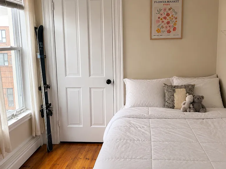 317-319 Dorchester St #2 — Photo 8