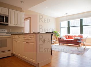 1387 Washington St APT 306, Boston, MA 02118