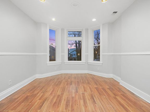 2nd image of 6916 S Wabash Ave