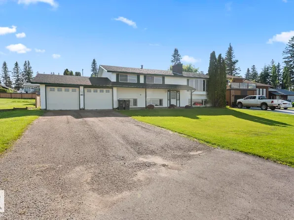 315 Lakeshore Dr, Cold Lake, AB T9M 1A3