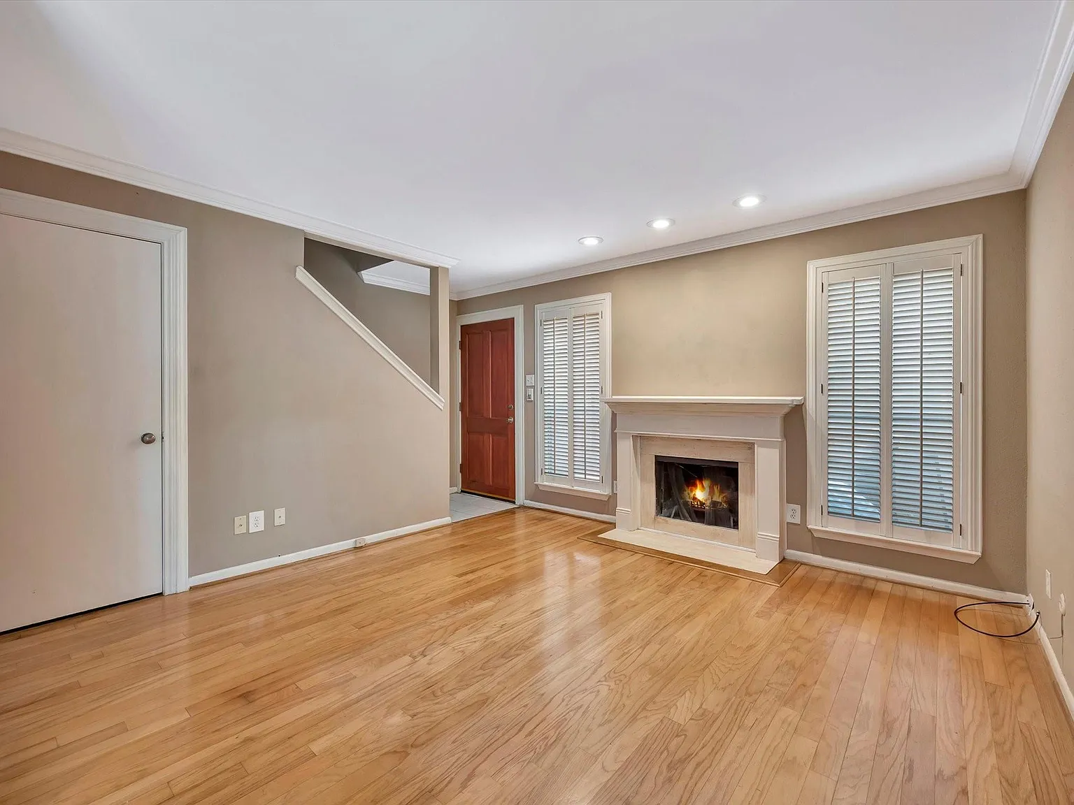 1 bed, 1.5 bath, 850 sqft, $1,850 — Photo 3