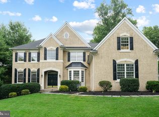 104 Interlachen Ct, Avondale, PA 19311