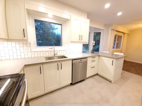 45 Bayview Dr, Barrie, ON L4N 3N8