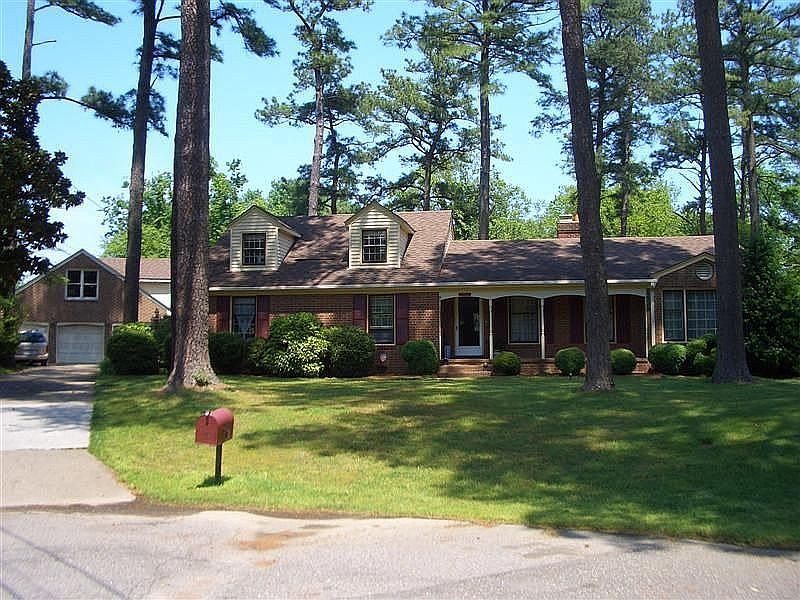 1st image of 4004 Thoroughgood Dr