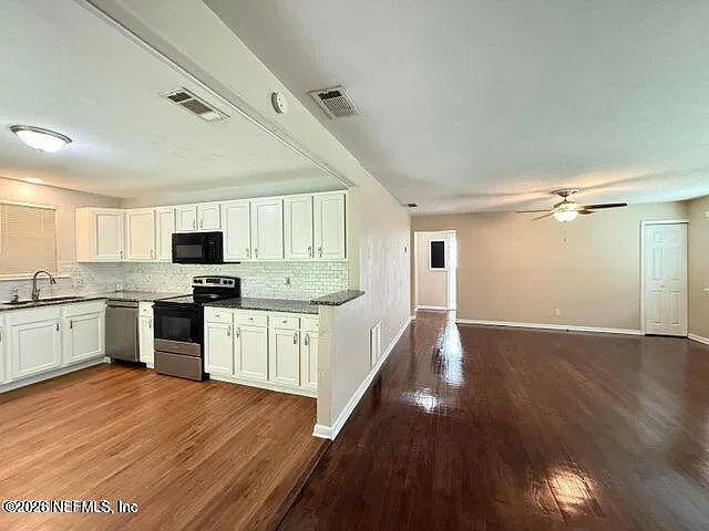 8515 Maple St — Photo 4