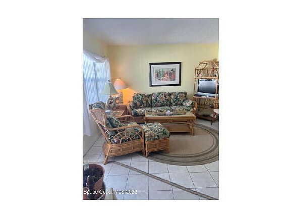 3rd image of 215 Circle Dr APT 13
