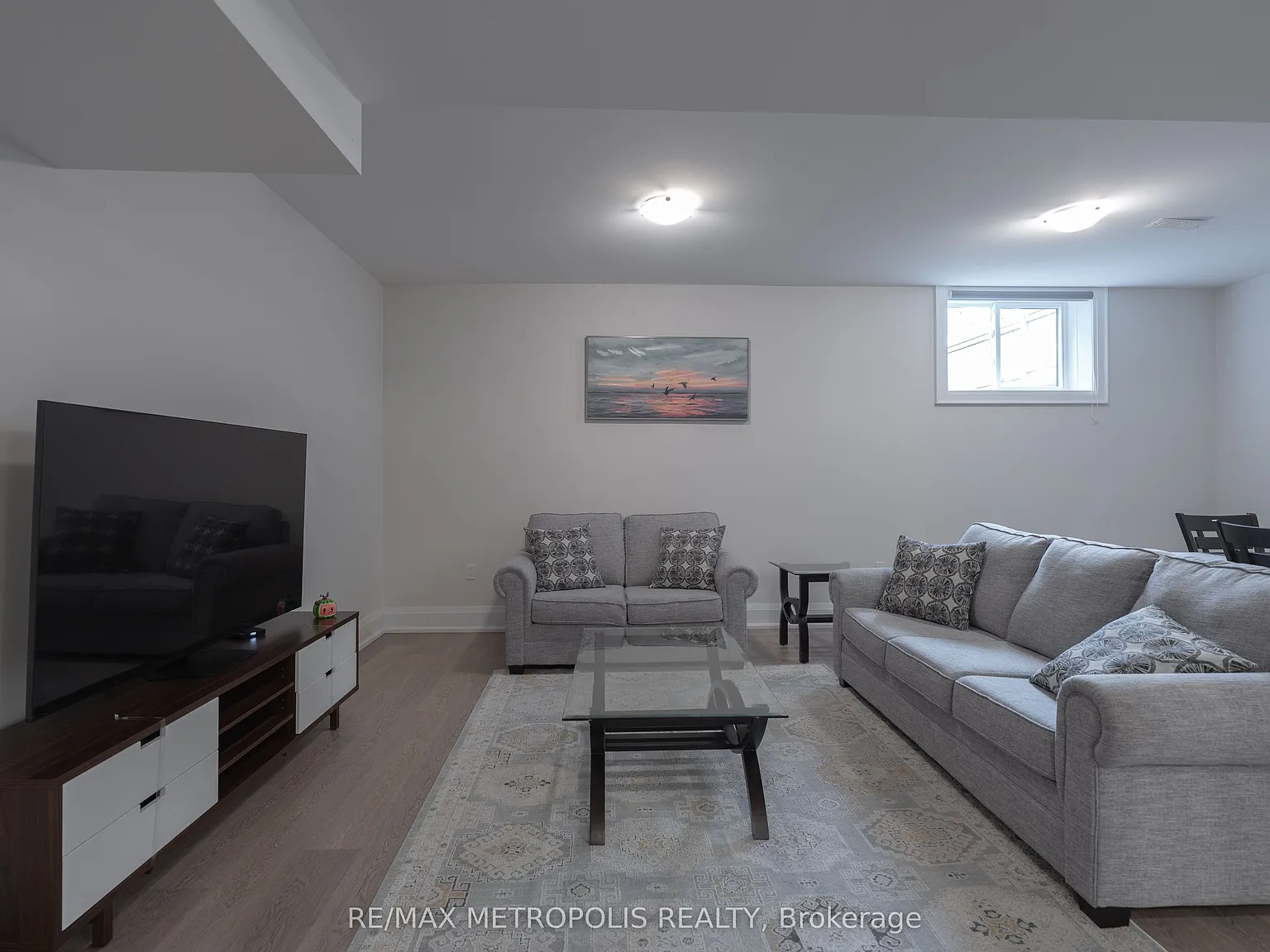 2 bed, $2,400 — Photo 4