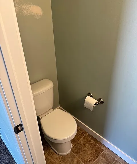 982 Chatham Dr N — Photo 10