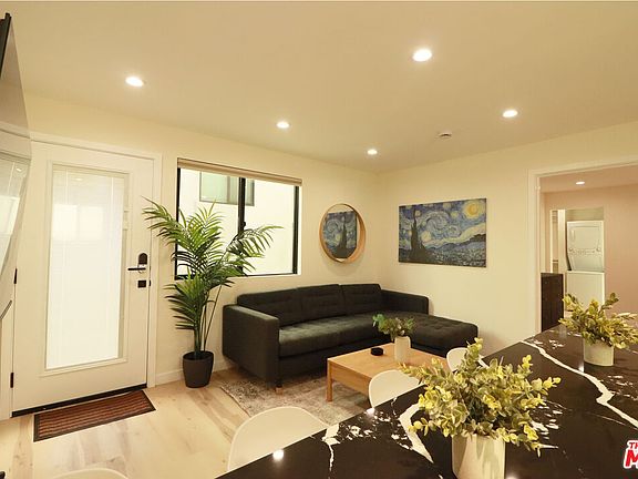 2nd image of 9024 Phyllis Ave #D