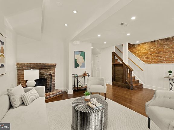 5th image of 1206 Half St SW