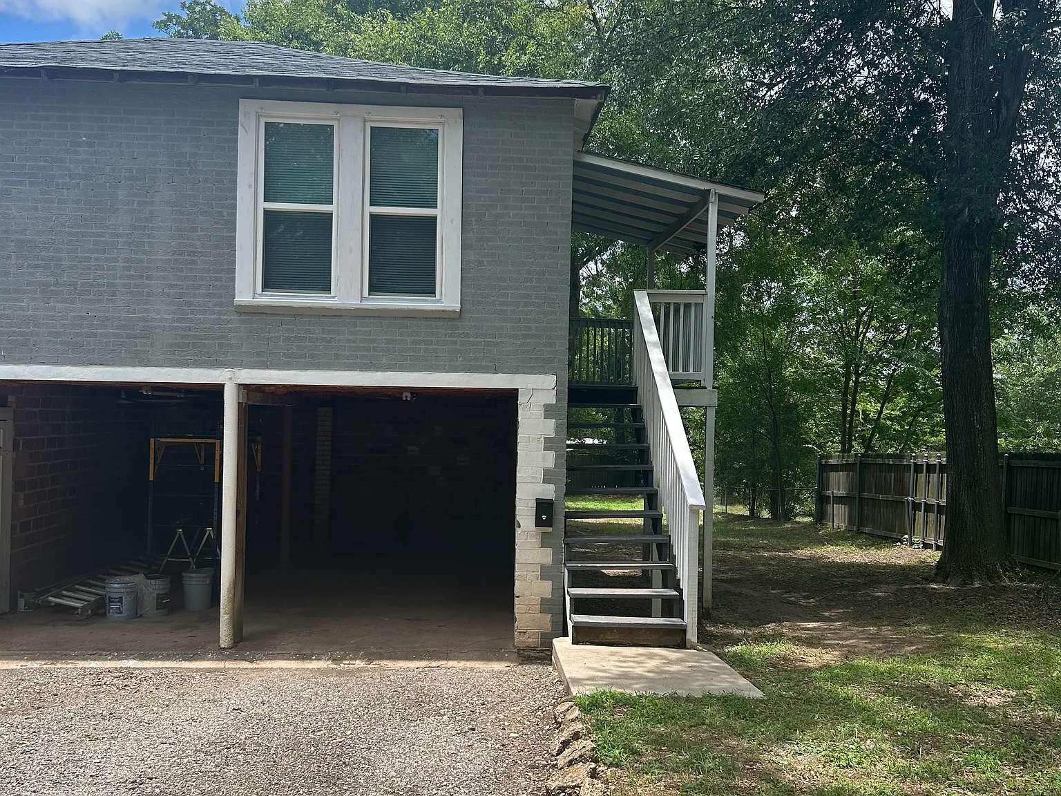 318 E South UNIT B — Photo 2