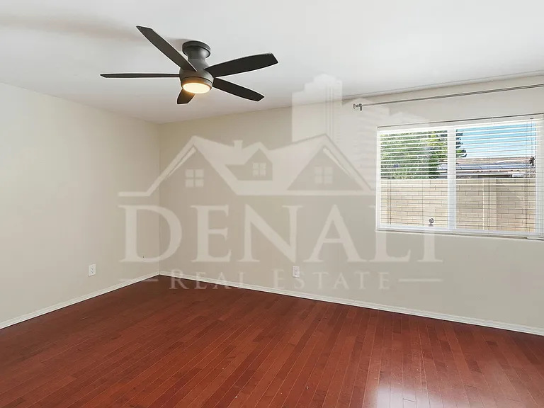 5654 W Mountain View Rd — Photo 14