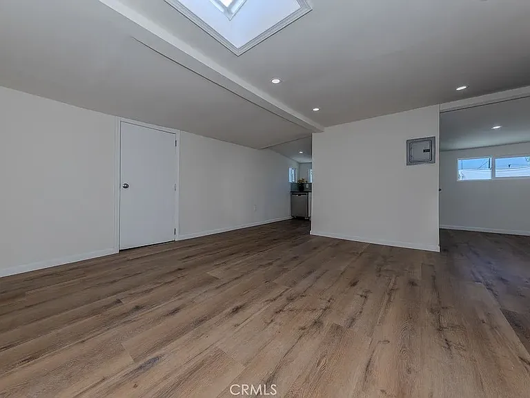 818 E Stearns Ave #1/2 — Photo 9