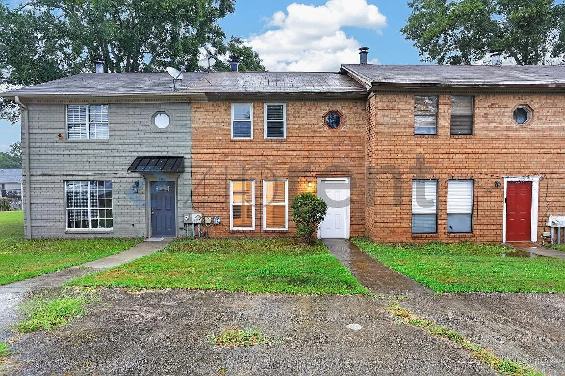 2 bed, 2.5 bath, 1400 sqft, $1,495 — Photo 1