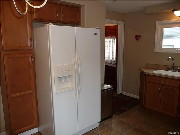 4th image of 1371 Seneca Creek Rd
