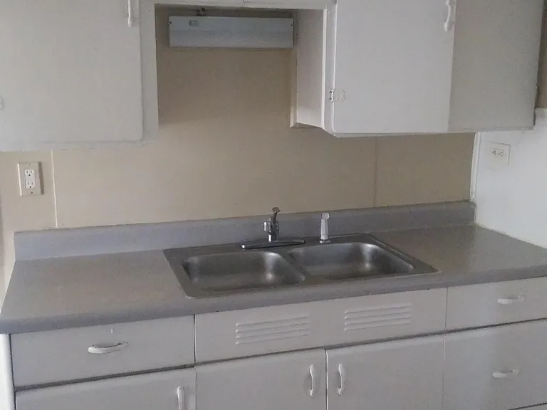 1308 E 8th St #1 — Photo 7