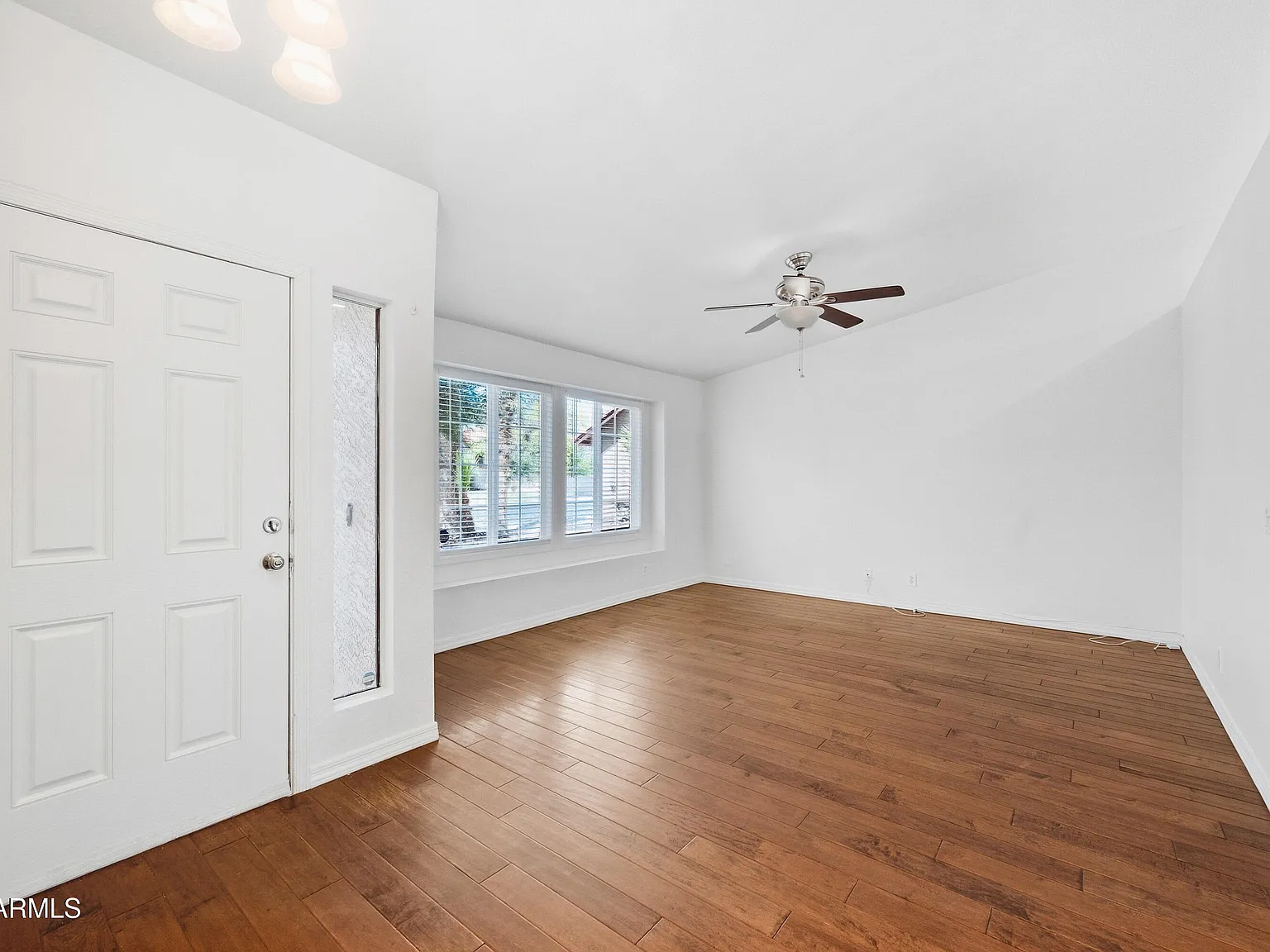 3 bed, 2.0 bath, 1381 sqft, $2,350 — Photo 4