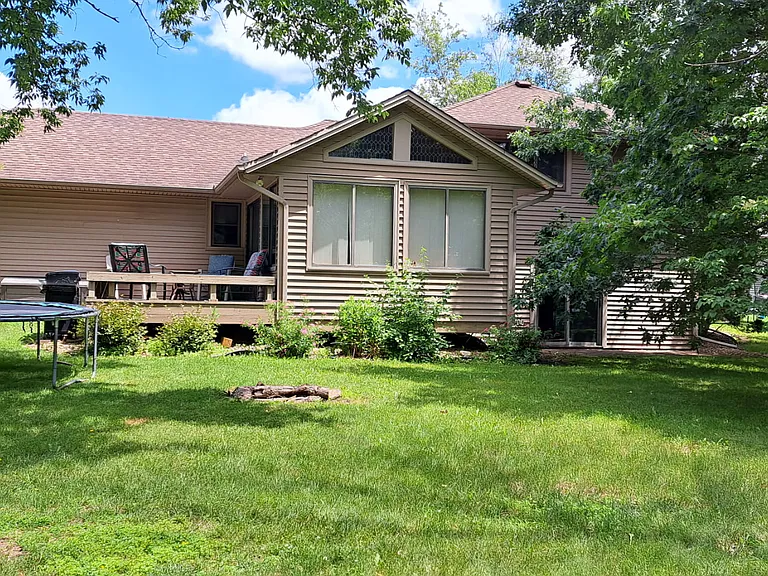 5301 Robinson Cir SE — Photo 2