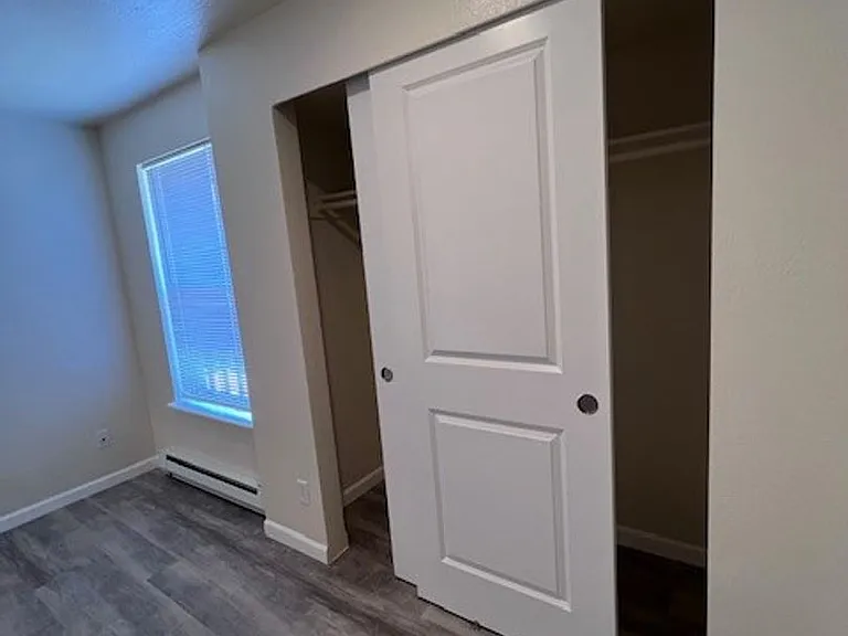 5684 Eagle Pkwy — Photo 13