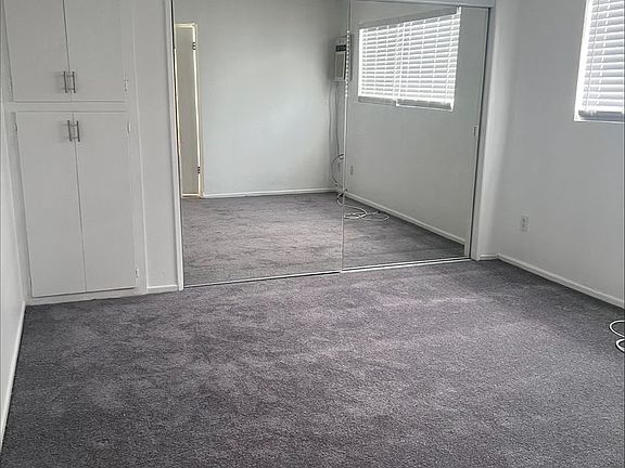 4th image of 1711 Granville Ave APT 15