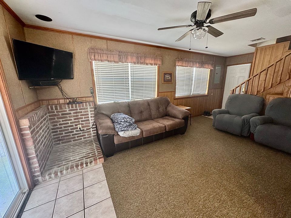 2nd image of 95 Sunshine Ln